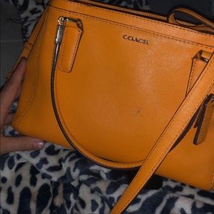 gently used coach crossbody purse